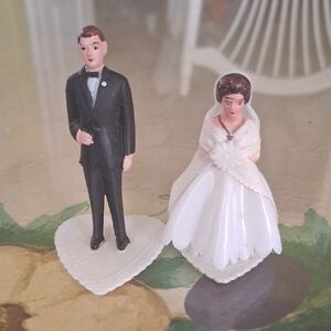 Vintage Bride and Groom Wedding Cake Toppers